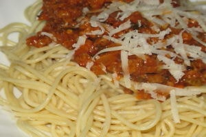 Espaguetis bolonyesa